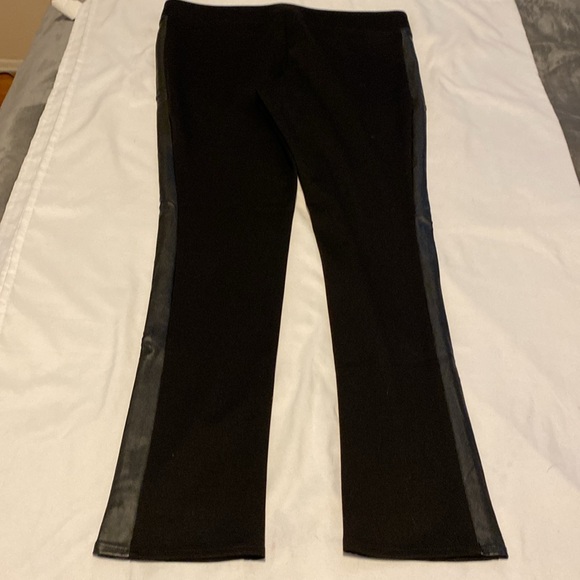 🎀 5/$20 🎀 WHBM black leggings with faux leather side panels size large - Picture 1 of 16